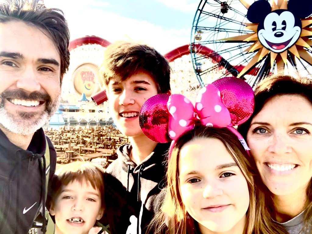 How to visit Disneyland using points and&nbsp;miles